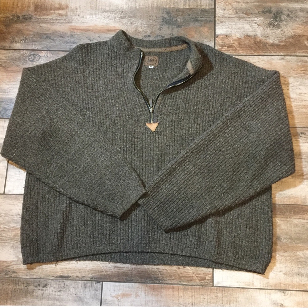 REI - Men’s Thick Fuzzy 1/4 Zip Pullover (…